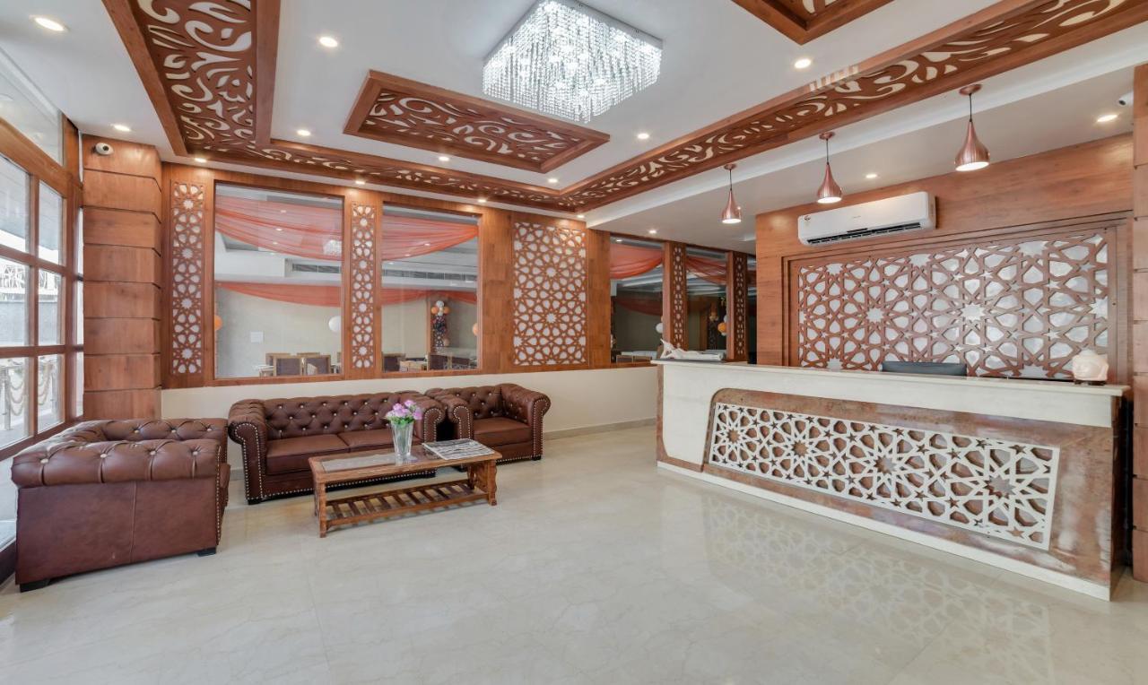 Отель Treebo G K Residency Near Dehradun Railway Station Экстерьер фото